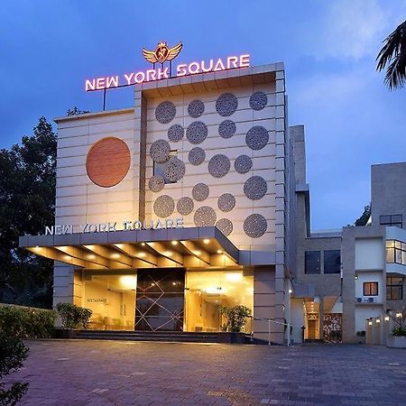 Hotel New York Square Котаям Екстериор снимка
