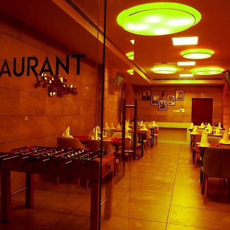 Hotel New York Square Котаям Екстериор снимка