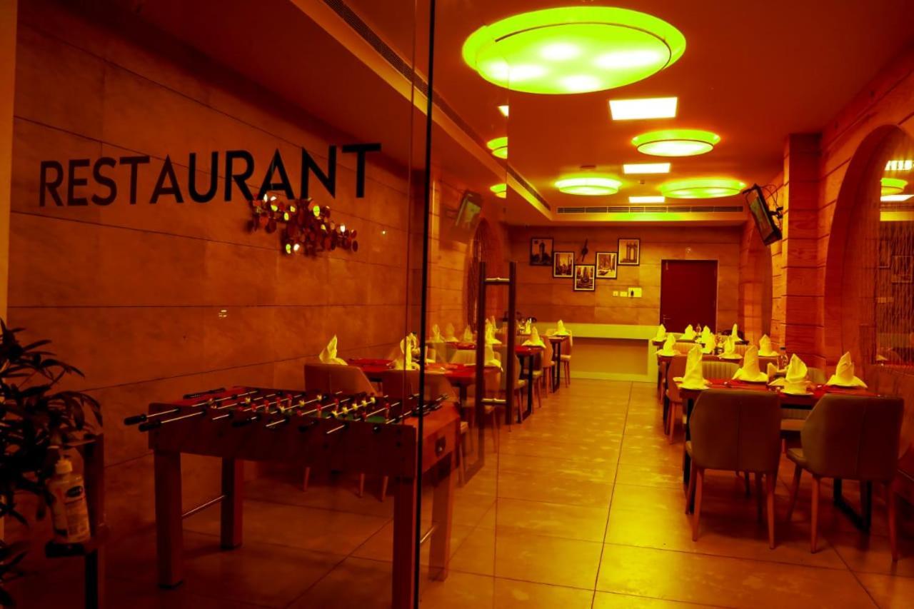 Hotel New York Square Котаям Екстериор снимка